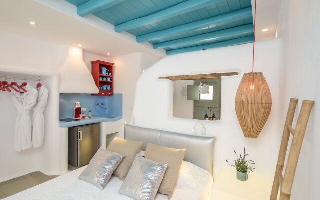 Naxos Euphoria Suites