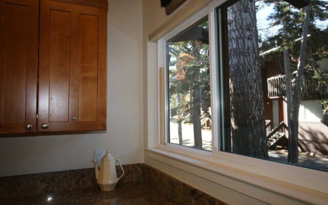 Mammoth S #127 4 Bedroom Condo