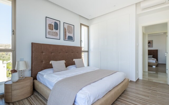 "sanders Dione Residences - Pleasant 2-bedroom Apartment With Sea View"