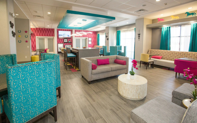 Hampton Inn Mustang