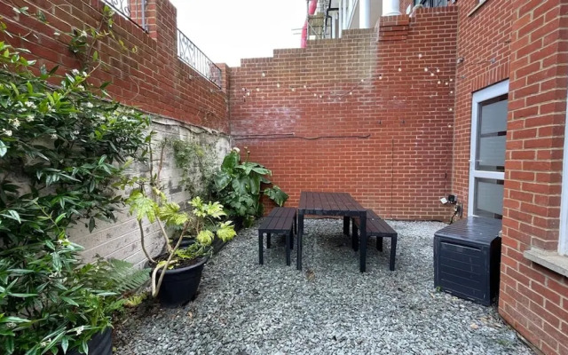 Walpole Bay 2 bed Stunning Garden Apt By Adliv