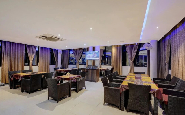Hotel Samanvi International by OYO Rooms