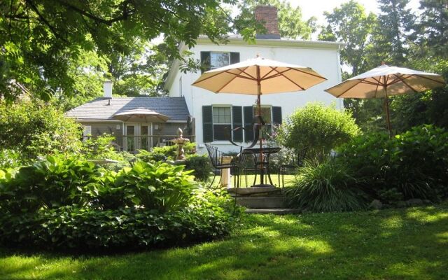 Historic Lyons House