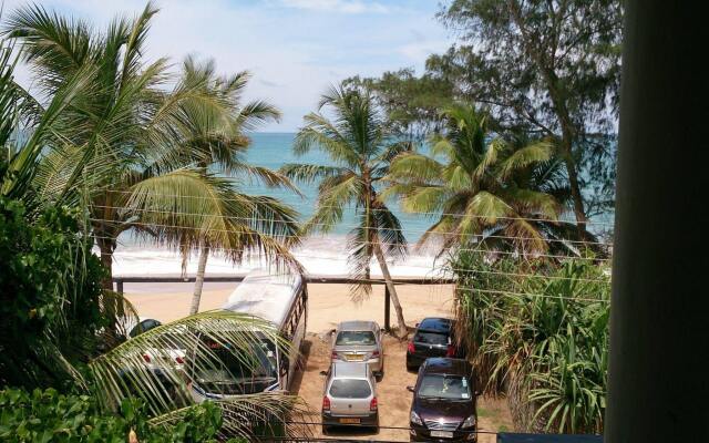 Gayana Hotel