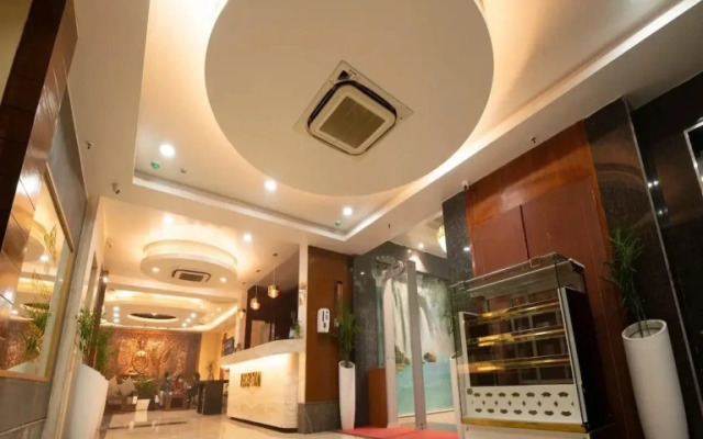 The Red Velvet Hotel Samarpan