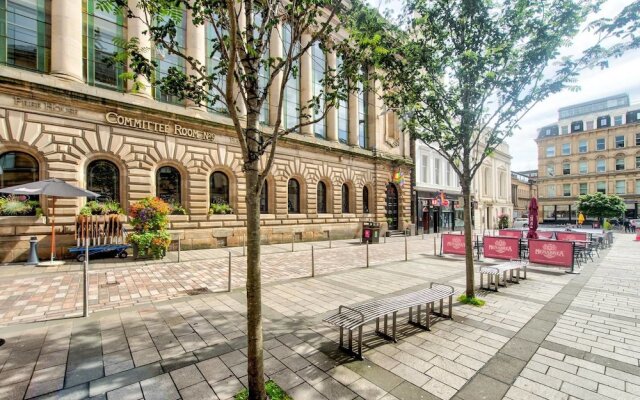 Stunning 2 Bed Apt in Merchant City With Parking