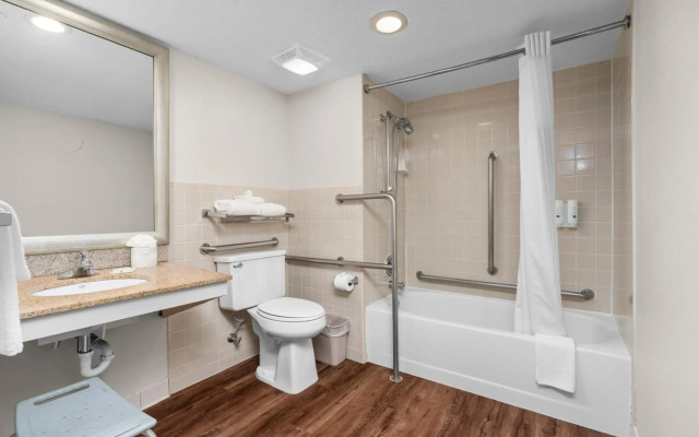 Quality Inn & Suites Mall of America - MSP Airport