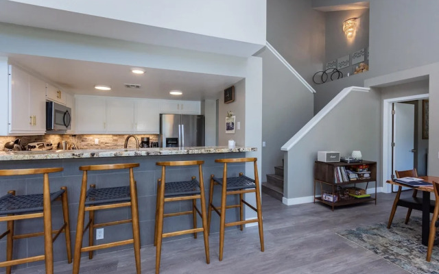 Snowcreek 888 Phase V