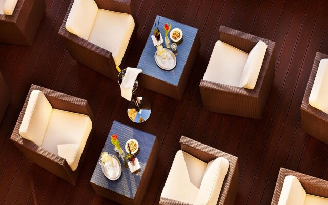 Roset Hotel & Residence