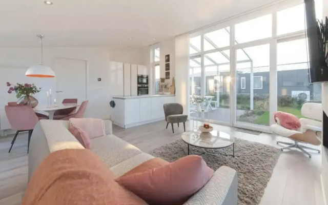Luxury Chalet With Covered Terrace, in Zeeland
