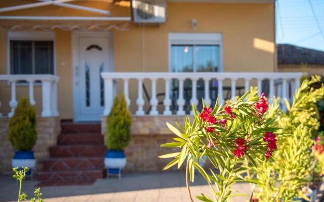 family house Nikos