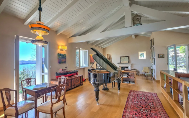 Paradis Relais Pool View EV Recharge