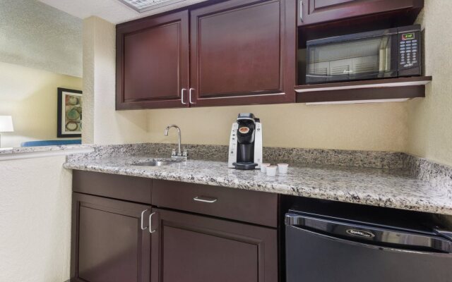 Holiday Inn Express Hotel & Suites Ft. Lauderdale-Plantation by IHG