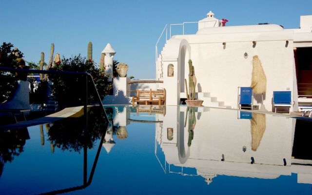 Ravino Secret Retreat