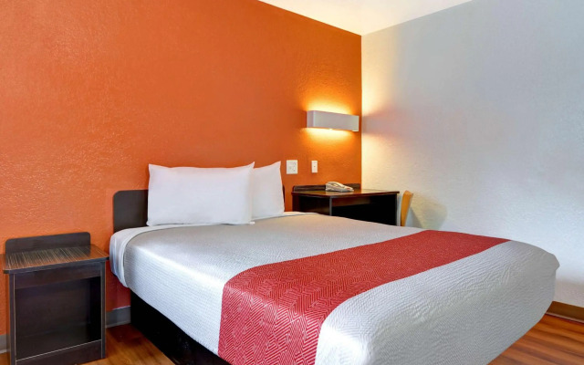 Motel 6 Dania Beach