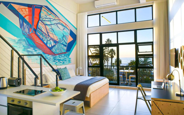 Mojo Hotel