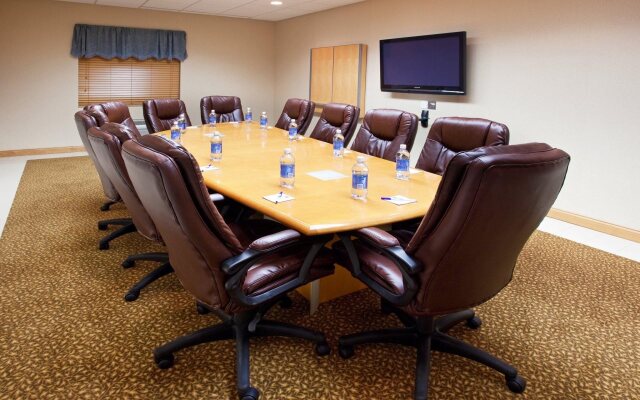 Holiday Inn Express & Suites Chesterfield by IHG