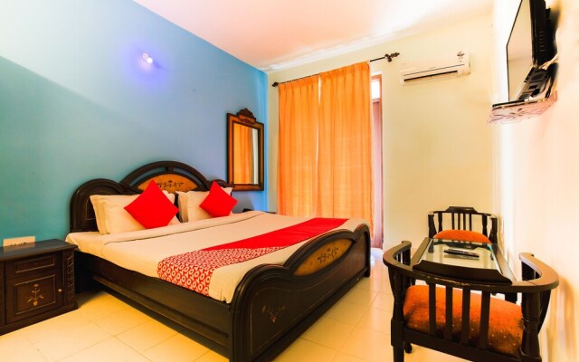 OYO 15651 Silver Palm Resort