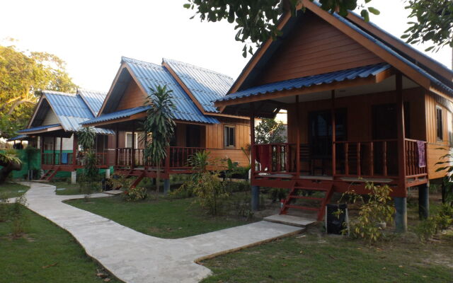 Lanta Sunny House