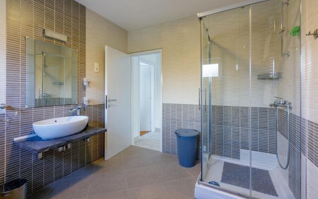 Amazing Apartment in Crikvenica With Wifi and 3 Bedrooms