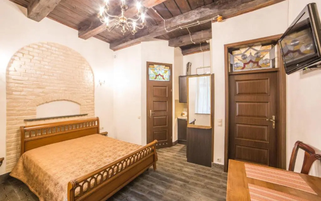 Apartment on Valova 16-2- 2 minutes to Market Square