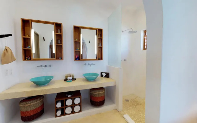 Pueblito 1303 2 Bedrooms Penthouse by RedAwning