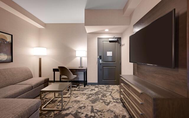 DoubleTree by Hilton Denver International Airport