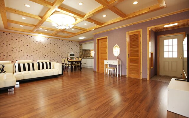 Muju Maple Vill Heu Pension