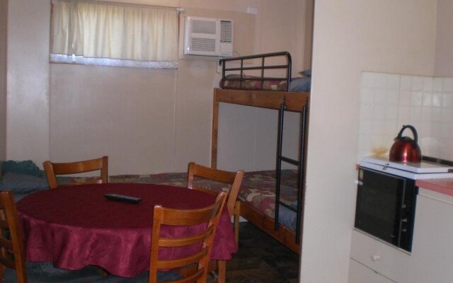 Pinjarra Caravan Park and Cabins