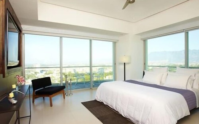 Unlimited Luxury Villas - Icon Vallarta Condo