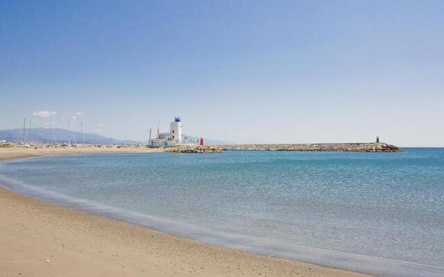 Marina Del Castillo 321
