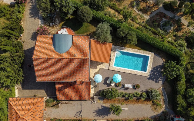 Tiny House With Private Pool Kostrena