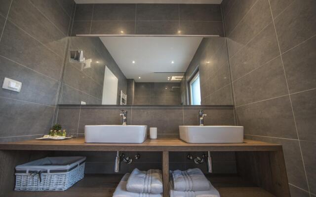 D in Postira with 7 bedrooms and 7 bathrooms