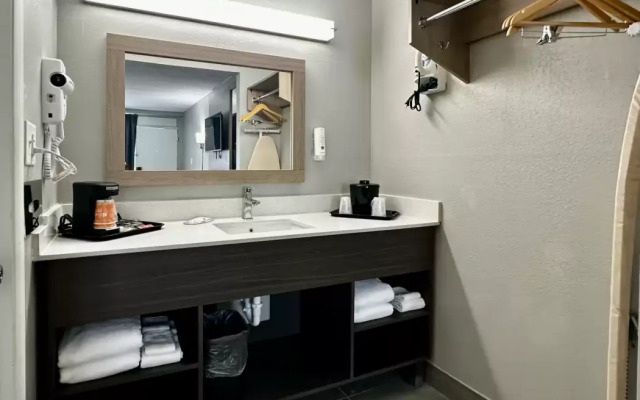 Quality Inn Nashville - Opryland Area