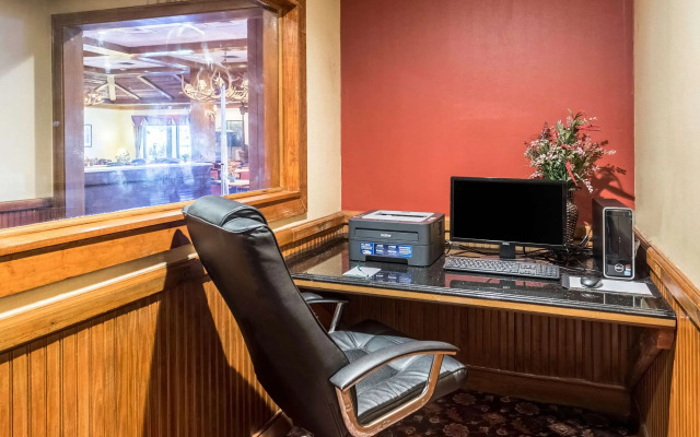 Quality Inn & Suites Baton Rouge West – Port Allen