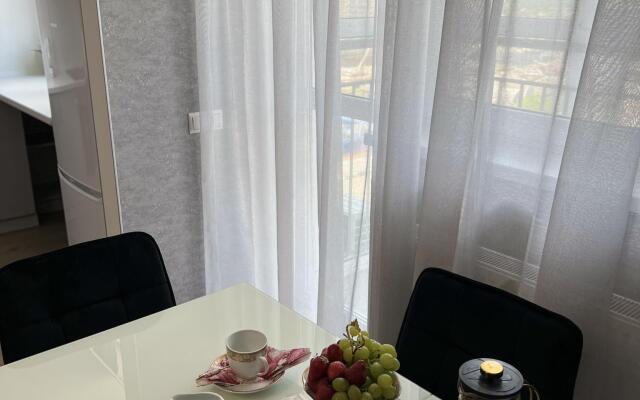 Пять звезд Кассиопеи на улице Мечникова 37