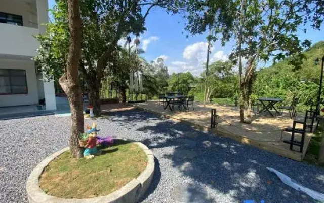 Heyue Homestay (Sanya Nanshan Temple Nanshan North Station)
