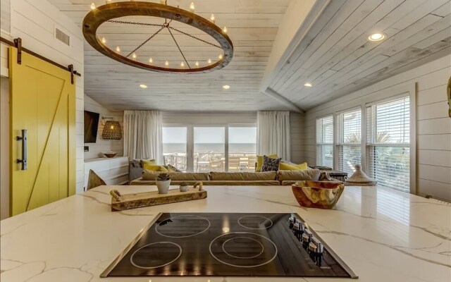 Yellow Oceanfront Hotel Room With Spectacular View of Atlantic Ocean by Redawning