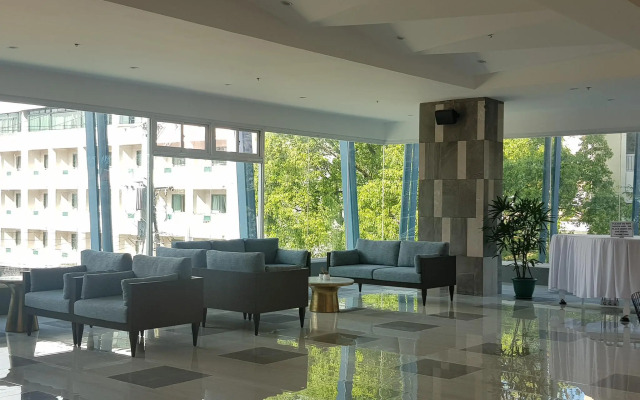 Travelite Hotel Legarda
