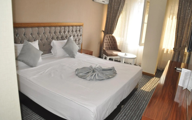 Grand Sera Hotel
