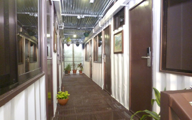 Costa Rica Eco-container Hotel