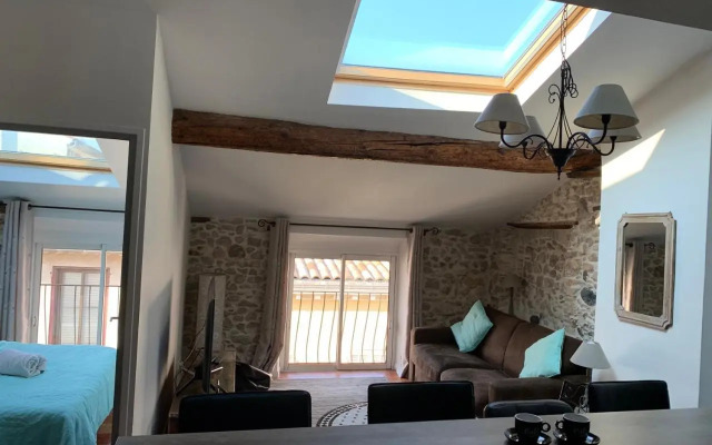 Loft 3 pièces dans vieil Antibes