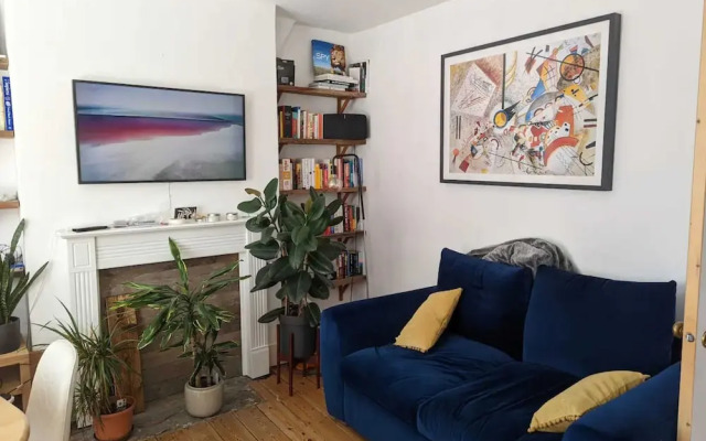 Stylish 2 Bedroom Apartment in Peckham