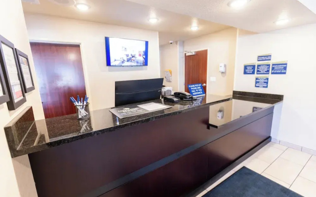Cobblestone Inn & Suites - Winters