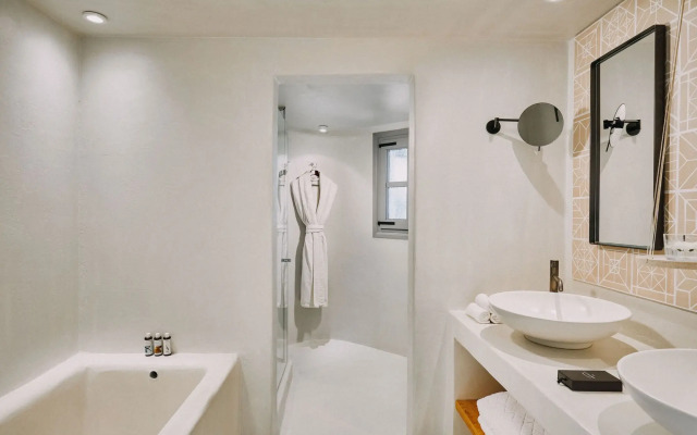 Vedema, a Luxury Collection Resort, Santorini