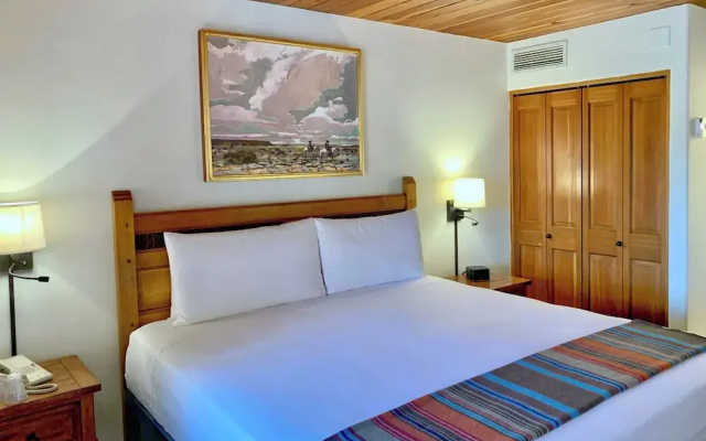 Inn on the Alameda