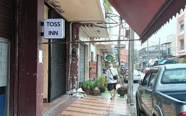 Toss Inn Hat Yai