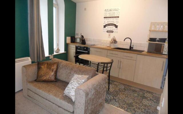 1 Tŷ Mona Church Street Apartment