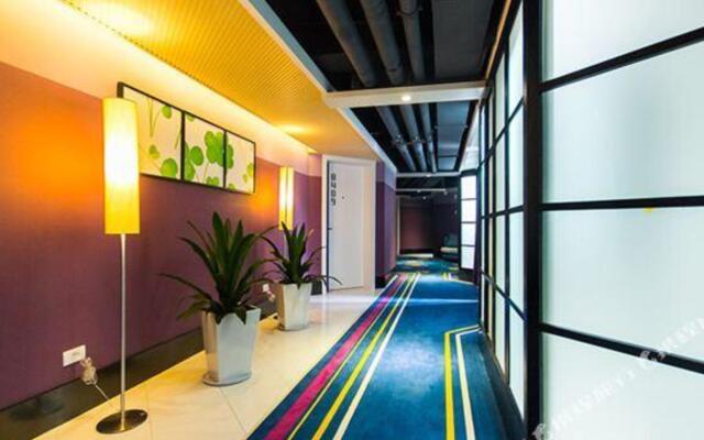 Lanshan Yunman Hotel (Zhengzhou Erqi Wanda Plaza South Passenger Transport Terminal Branch)