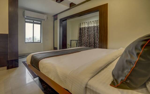 Collection O 30111 Hotel Miland Palace